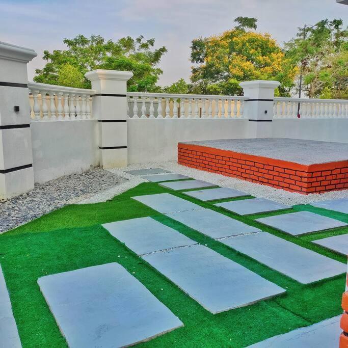 3 Storey Swimming Pool&Projector House Setia Alam Shah Alam Dış mekan fotoğraf
