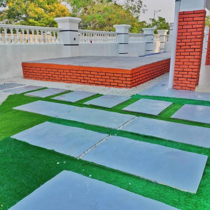 3 Storey Swimming Pool&Projector House Setia Alam Shah Alam Dış mekan fotoğraf